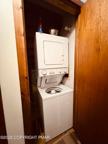 $1,985 | 1037 Porter Drive, Bushkill, PA 18324