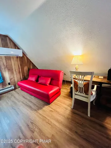 $1,985 | 1037 Porter Drive, Bushkill, PA 18324