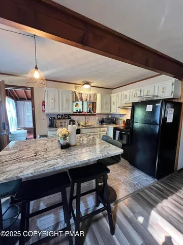 $1,985 | 1037 Porter Drive, Bushkill, PA 18324