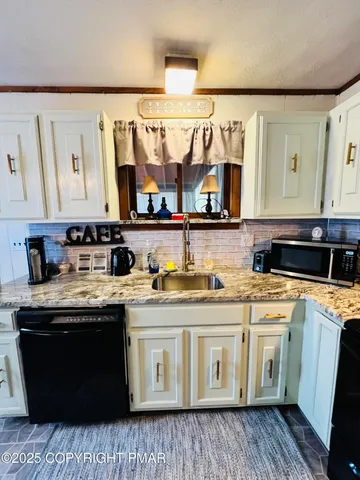 $1,985 | 1037 Porter Drive, Bushkill, PA 18324