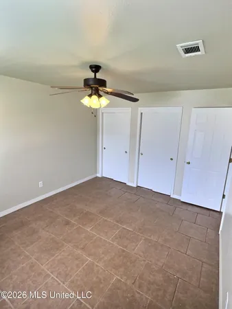 $995 | 318 Porter Avenue, Unit 201, Ocean Springs, MS 39564