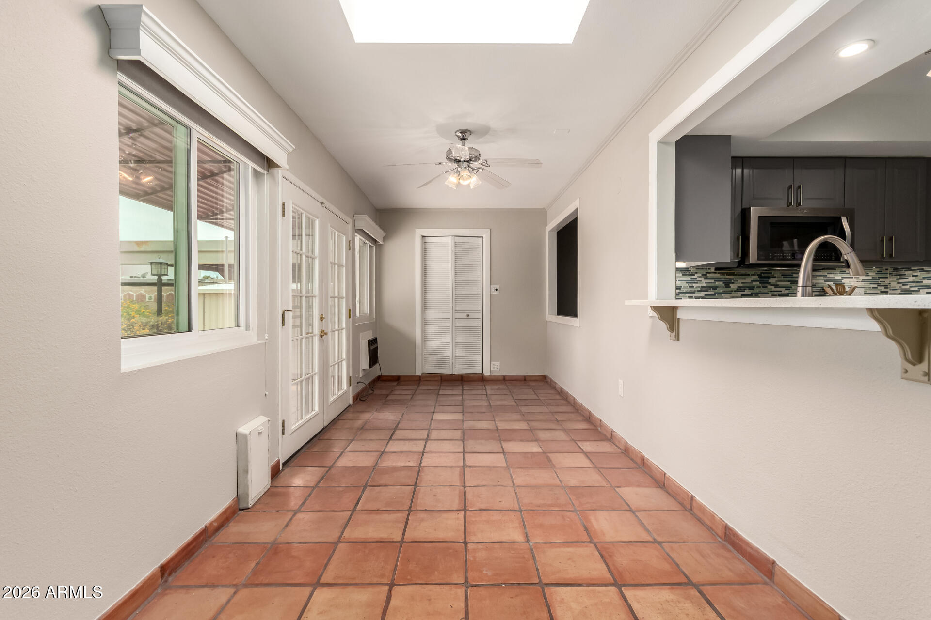 1833 West Citrus Way Phoenix, AZ 85015 - Photo 31 of 36 a view of a hallway with windows