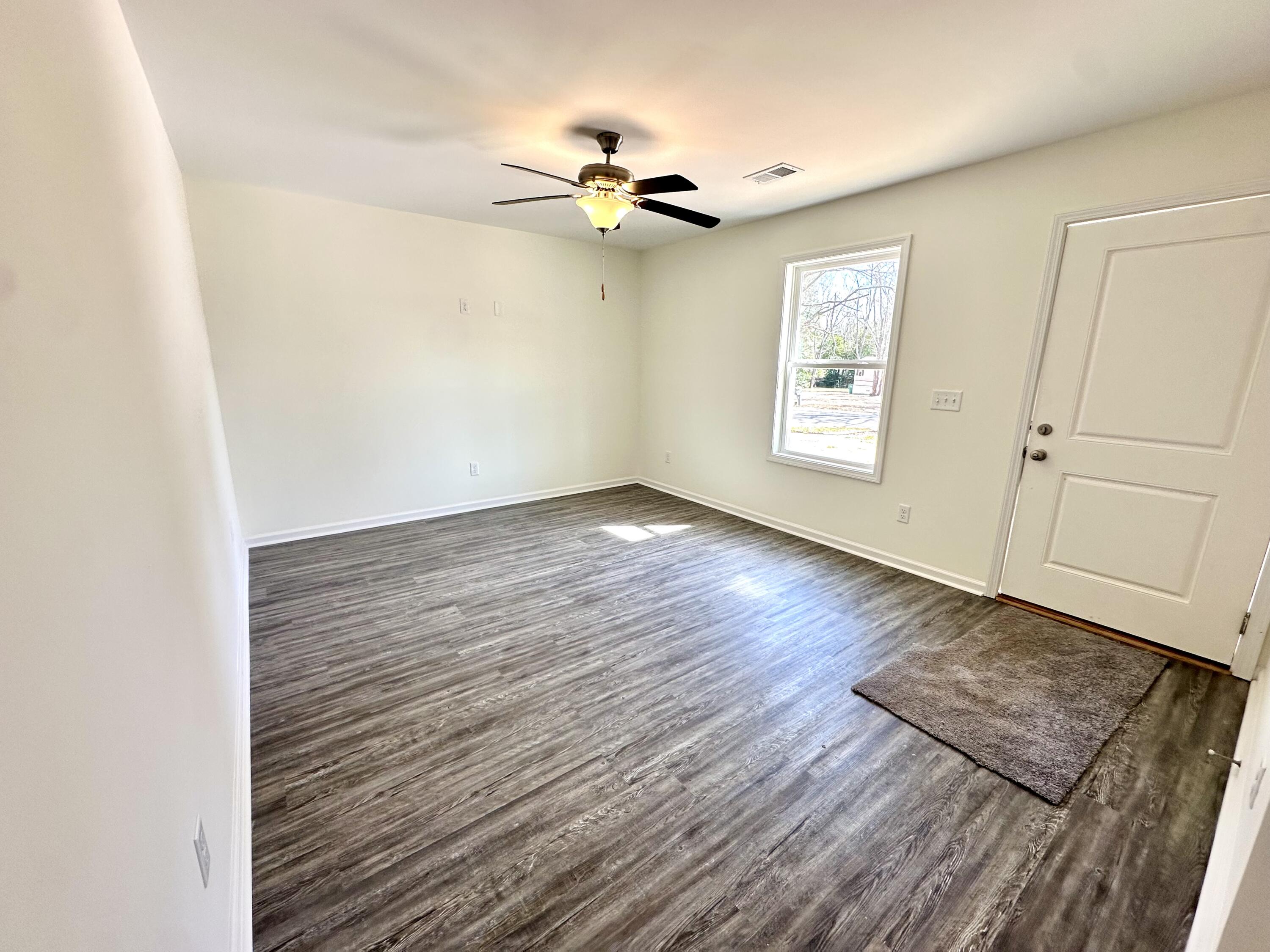 1618 Broome Street Sumter, SC 29154 - Photo 2 of 24 IMG_1662