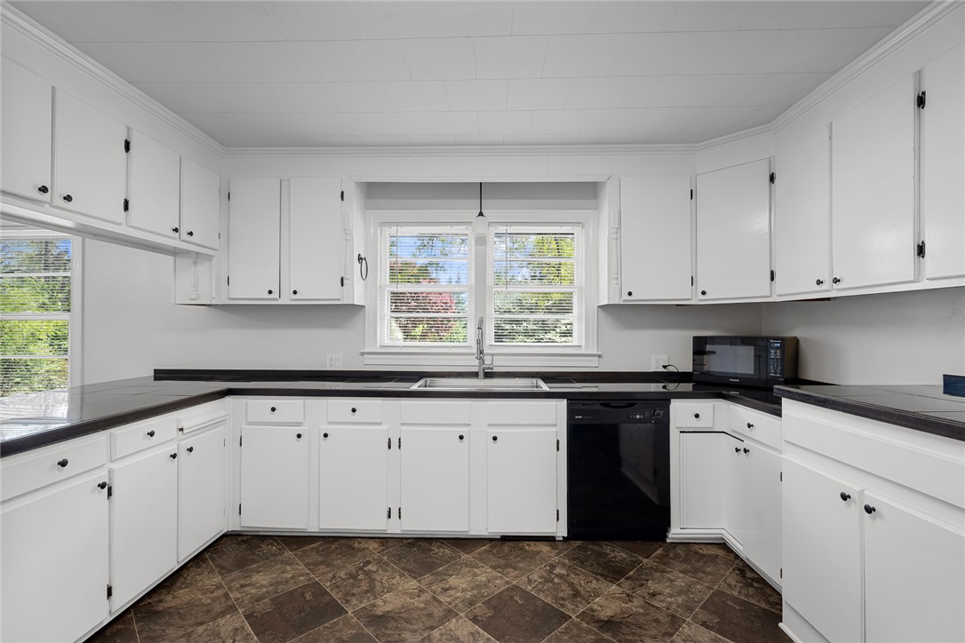 37 Dendy Street Pelzer, SC 29669 - Photo 16 of 39