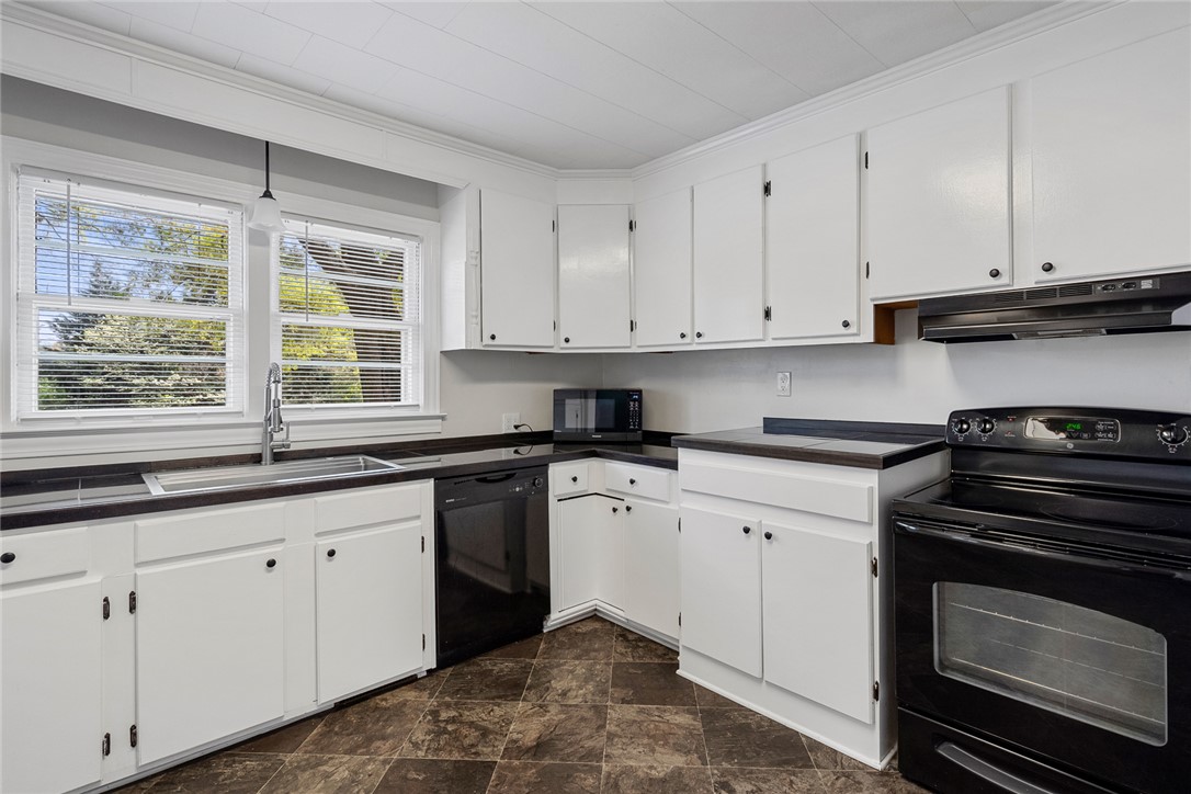 37 Dendy Street Pelzer, SC 29669 - Photo 17 of 39