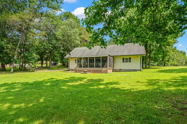 $595,000 | 152 Hiwassee Drive, Decatur, TN 37322
