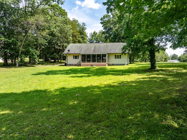$595,000 | 152 Hiwassee Drive, Decatur, TN 37322