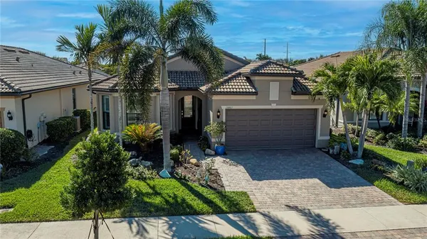 $685,000 | 13861 Karina Street, Venice, FL 34293
