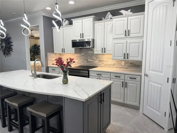 $685,000 | 13861 Karina Street, Venice, FL 34293