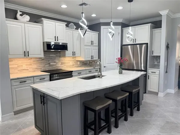 $685,000 | 13861 Karina Street, Venice, FL 34293