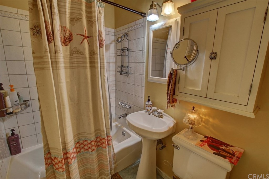 282 Grand Avenue Monrovia, CA 91016 - Photo 12 of 26