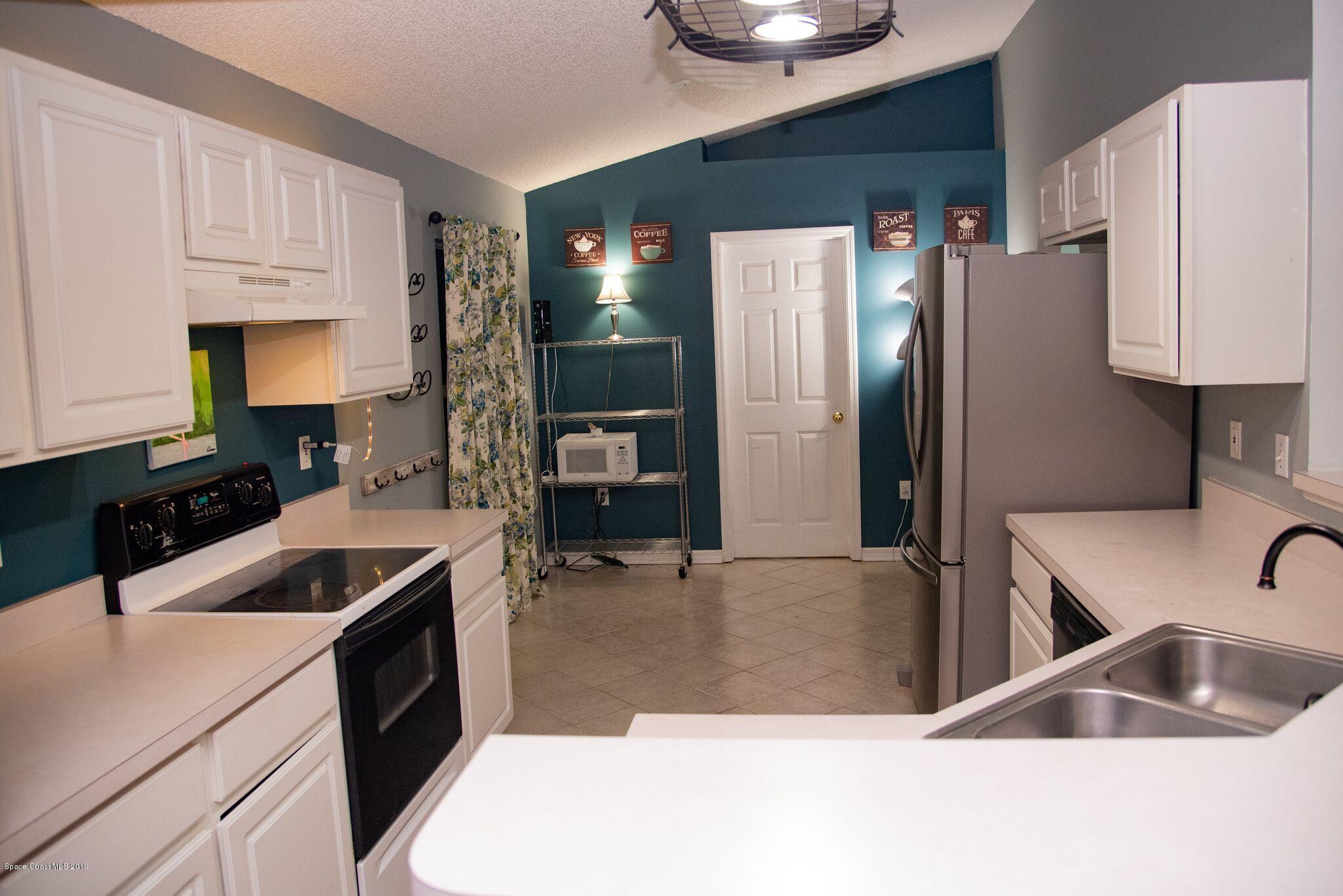 3902 Upmann Drive Rockledge, FL 32955 - Photo 7 of 39 _UisUWtJ