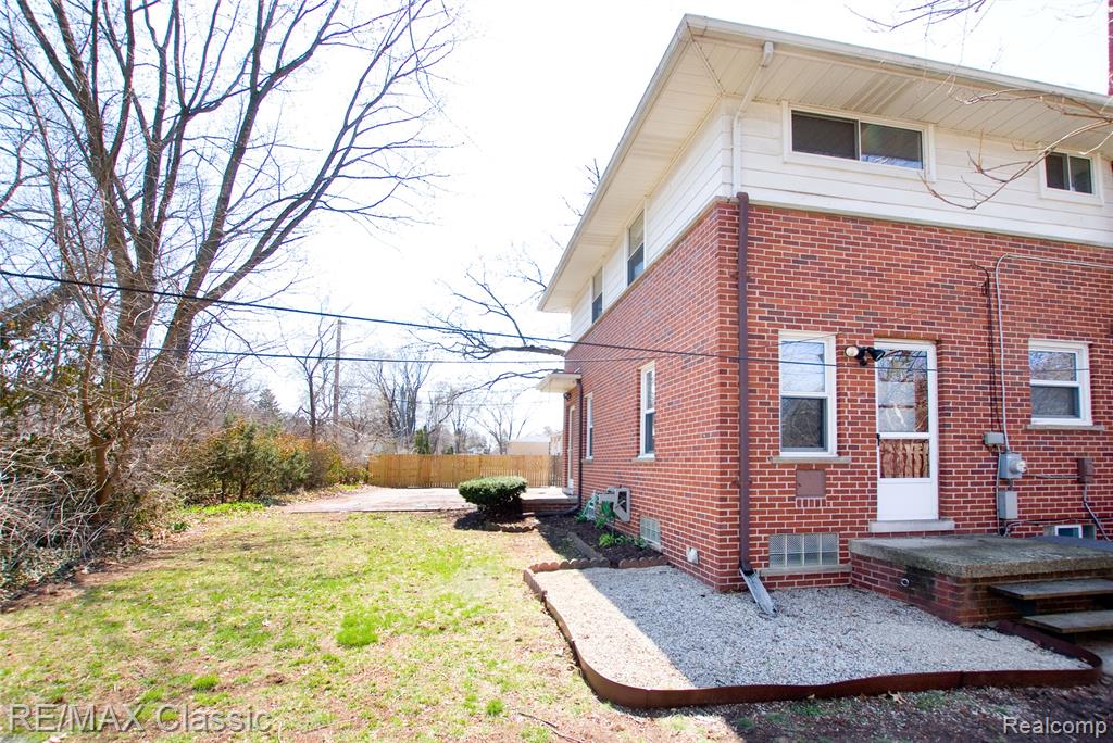 2604 Rochester Road Royal Oak, MI 48073 - Photo 28 of 32