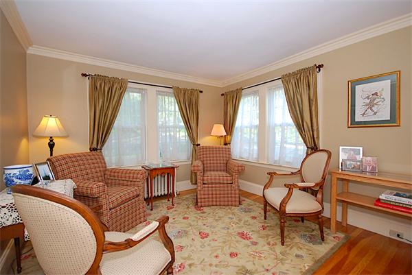 189 Carlton Road Newton, MA 02468 - Photo 16 of 30
