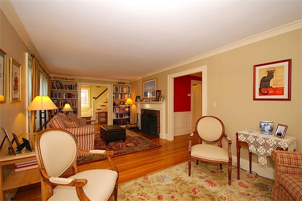 189 Carlton Road Newton, MA 02468 - Photo 17 of 30