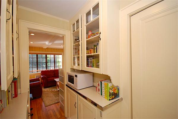 189 Carlton Road Newton, MA 02468 - Photo 25 of 30