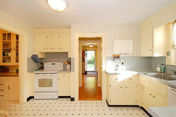 189 Carlton Road Newton, MA 02468 - Photo 28 of 30