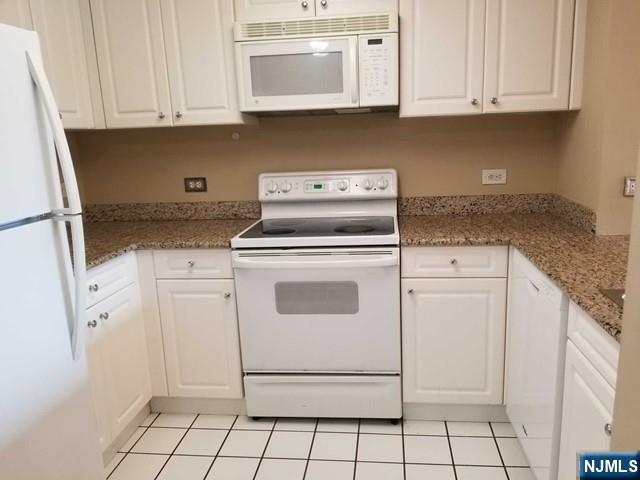 100 Old Palisade Road, Unit 702 Fort Lee, NJ 07024 - Photo 12 of 37