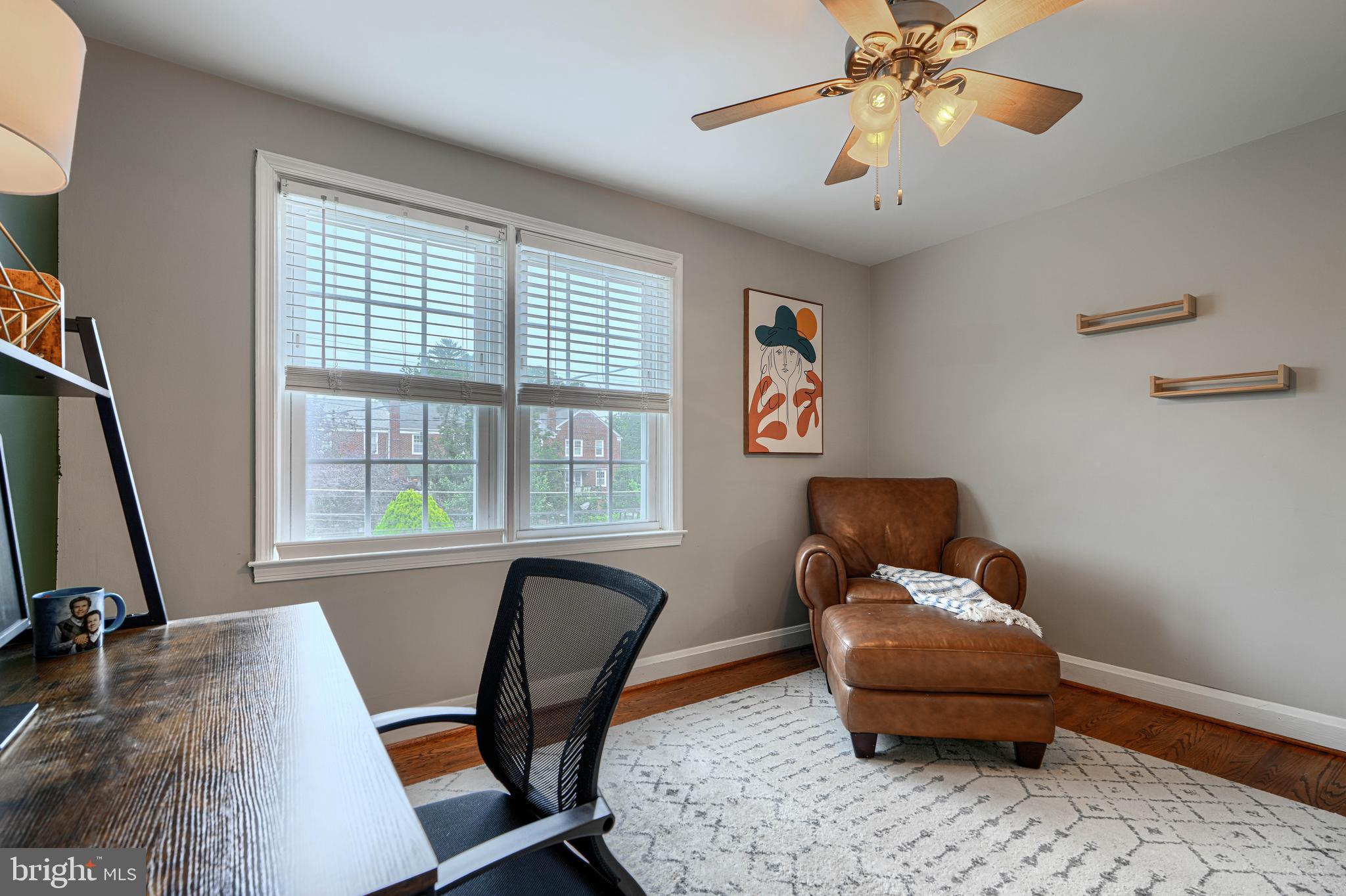 8132 Pleasant Plains Road Towson, MD 21286 - Photo 22 of 55 a living room with furniture