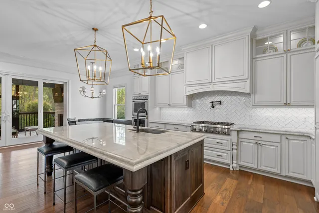 $2,500,000 | 6900 Oldfields Lane, Zionsville, IN 46077