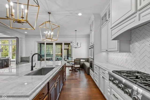 $2,500,000 | 6900 Oldfields Lane, Zionsville, IN 46077