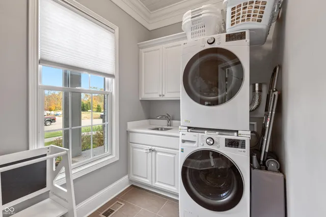 $2,500,000 | 6900 Oldfields Lane, Zionsville, IN 46077