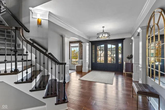 $2,500,000 | 6900 Oldfields Lane, Zionsville, IN 46077