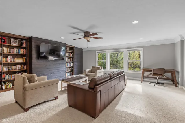 $2,500,000 | 6900 Oldfields Lane, Zionsville, IN 46077