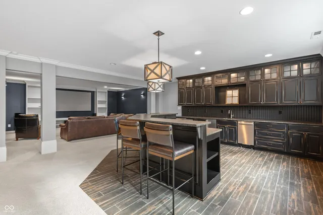 $2,500,000 | 6900 Oldfields Lane, Zionsville, IN 46077