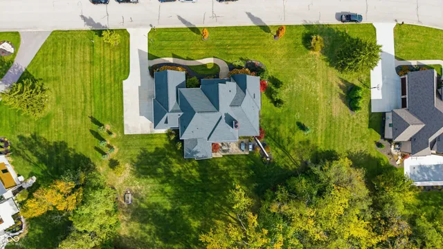 $2,500,000 | 6900 Oldfields Lane, Zionsville, IN 46077