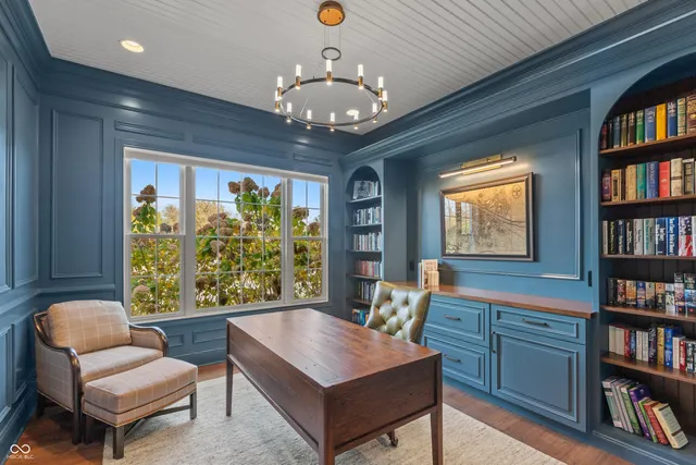 $2,500,000 | 6900 Oldfields Lane, Zionsville, IN 46077