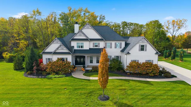 $2,500,000 | 6900 Oldfields Lane, Zionsville, IN 46077