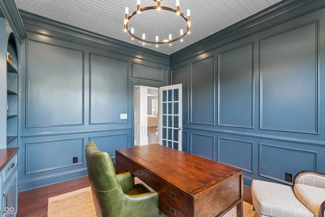 $2,500,000 | 6900 Oldfields Lane, Zionsville, IN 46077