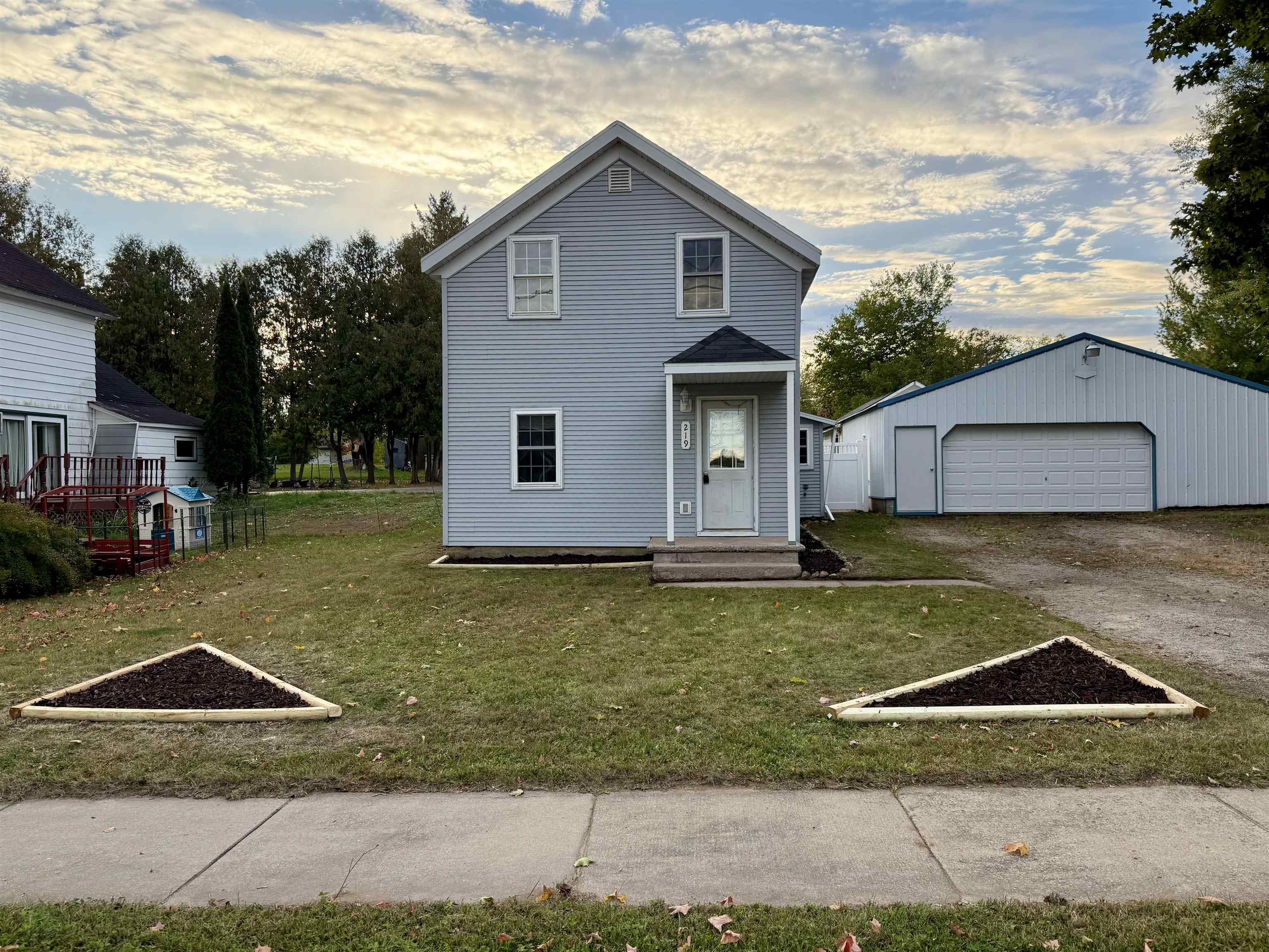 219 South Maple Avenue Oconto Falls, WI 54154 - Photo 24 of 29