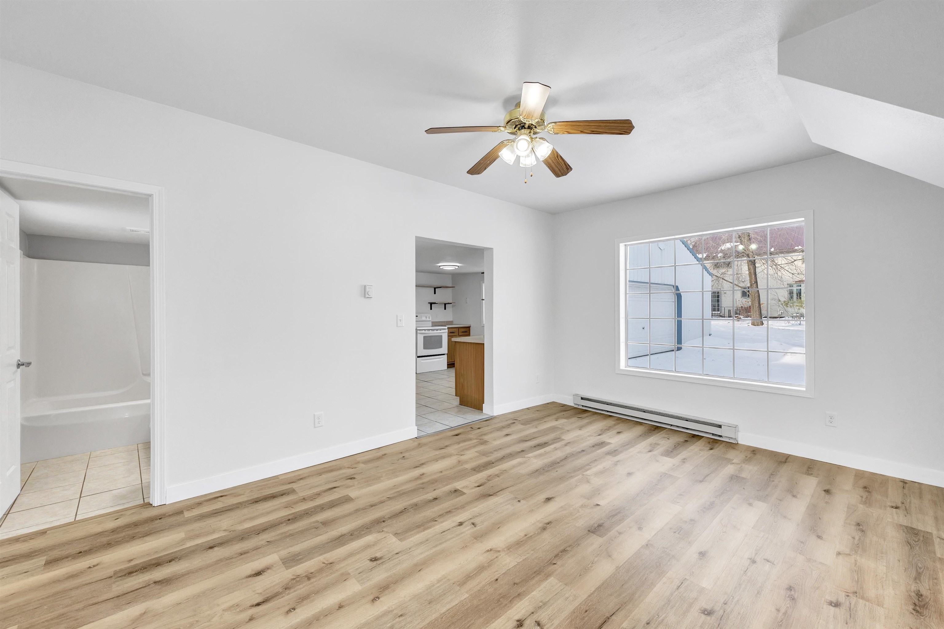 219 South Maple Avenue Oconto Falls, WI 54154 - Photo 4 of 29