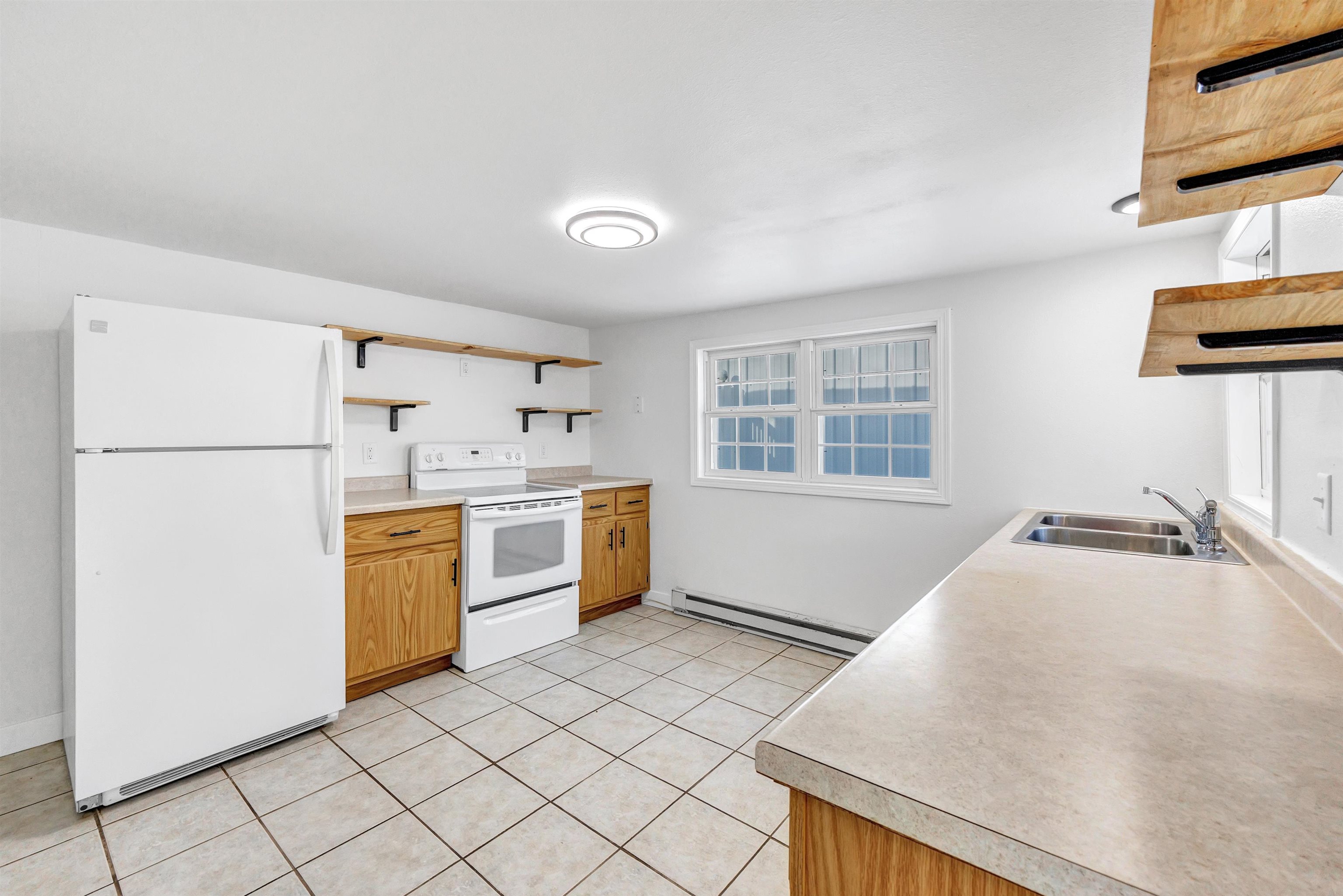 219 South Maple Avenue Oconto Falls, WI 54154 - Photo 7 of 29