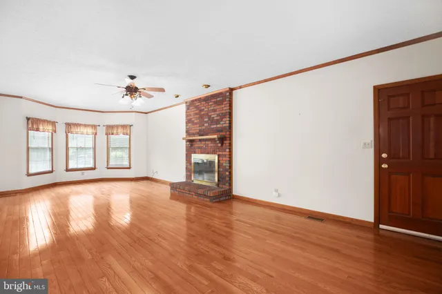 $584,999 | 7 Dinwiddie Court, Fredericksburg, VA 22405