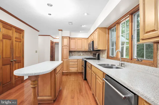 $584,999 | 7 Dinwiddie Court, Fredericksburg, VA 22405