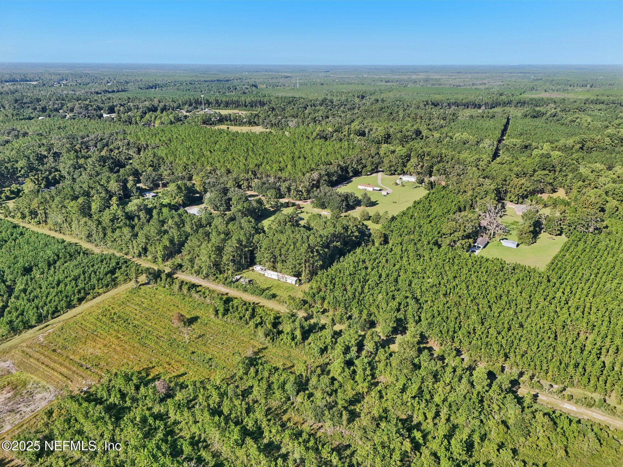 37116 Power Drive Hilliard, FL 32046 - Photo 16 of 23 24-web-or-mls-Power Dr-S0509-024