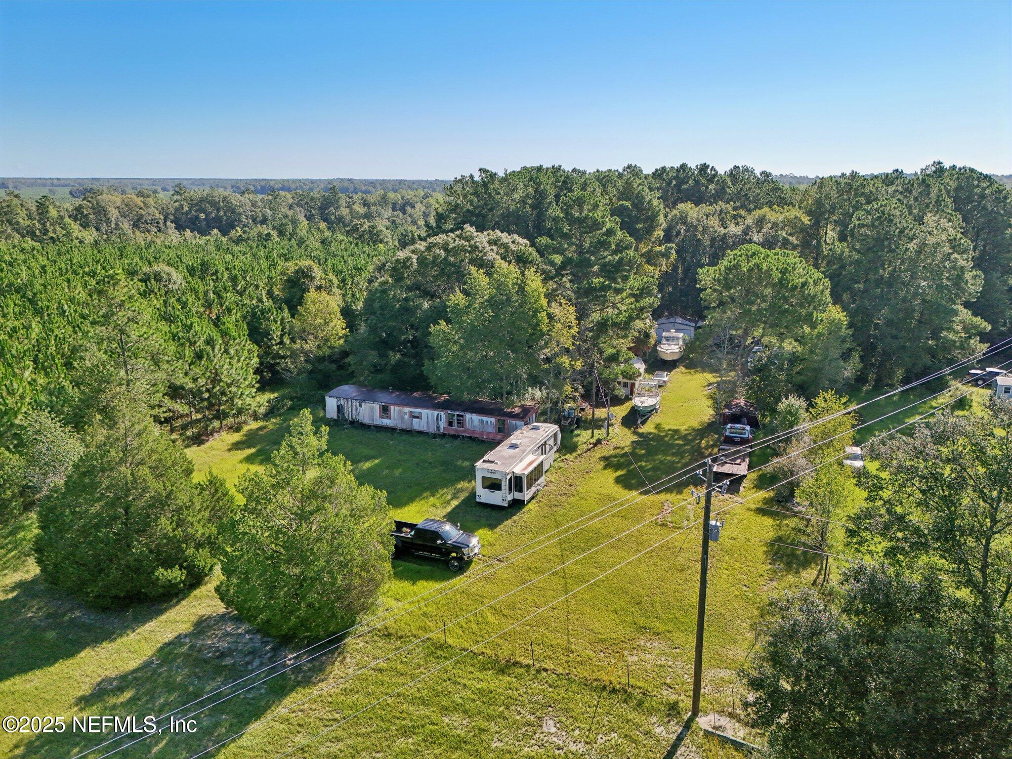 37116 Power Drive Hilliard, FL 32046 - Photo 9 of 23 16-web-or-mls-Power Dr-S0509-016
