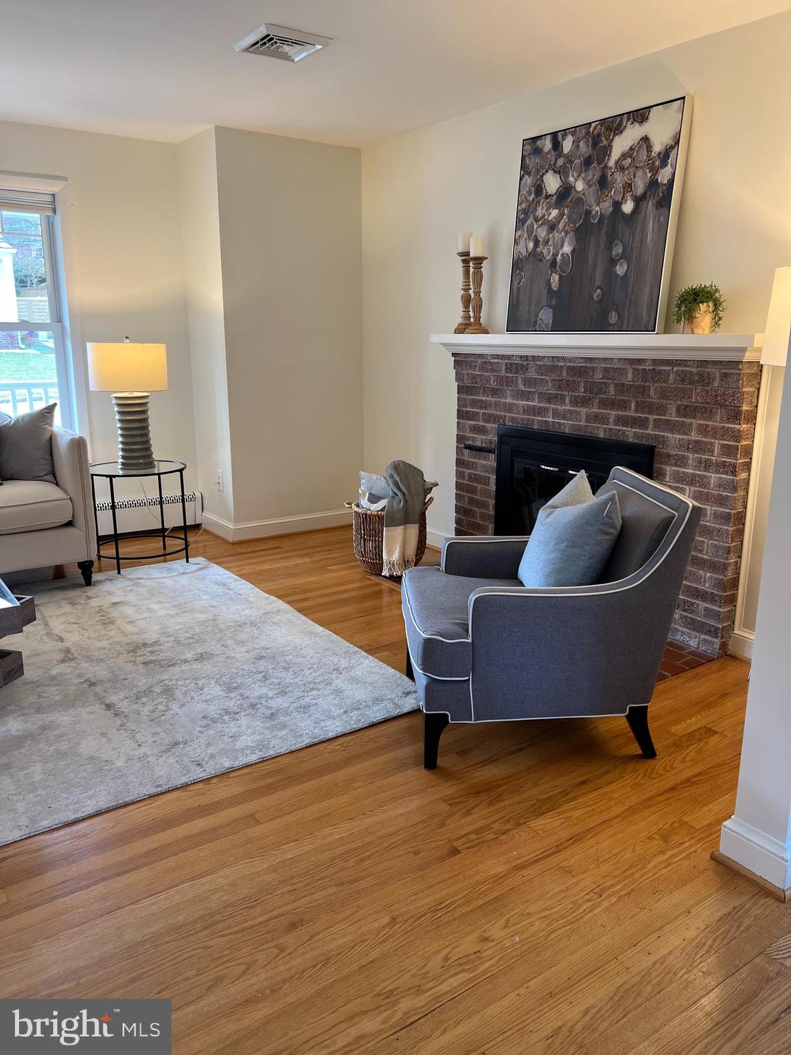 2407 North Rockingham Street Arlington, VA 22207 - Photo 24 of 83 Living Room