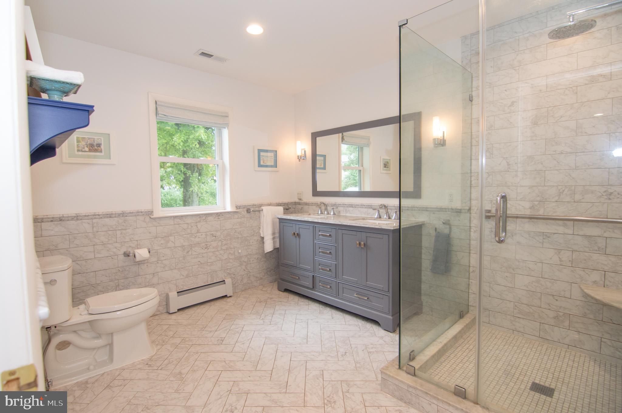 2407 North Rockingham Street Arlington, VA 22207 - Photo 57 of 83 Upper Level 2 Primary Bath