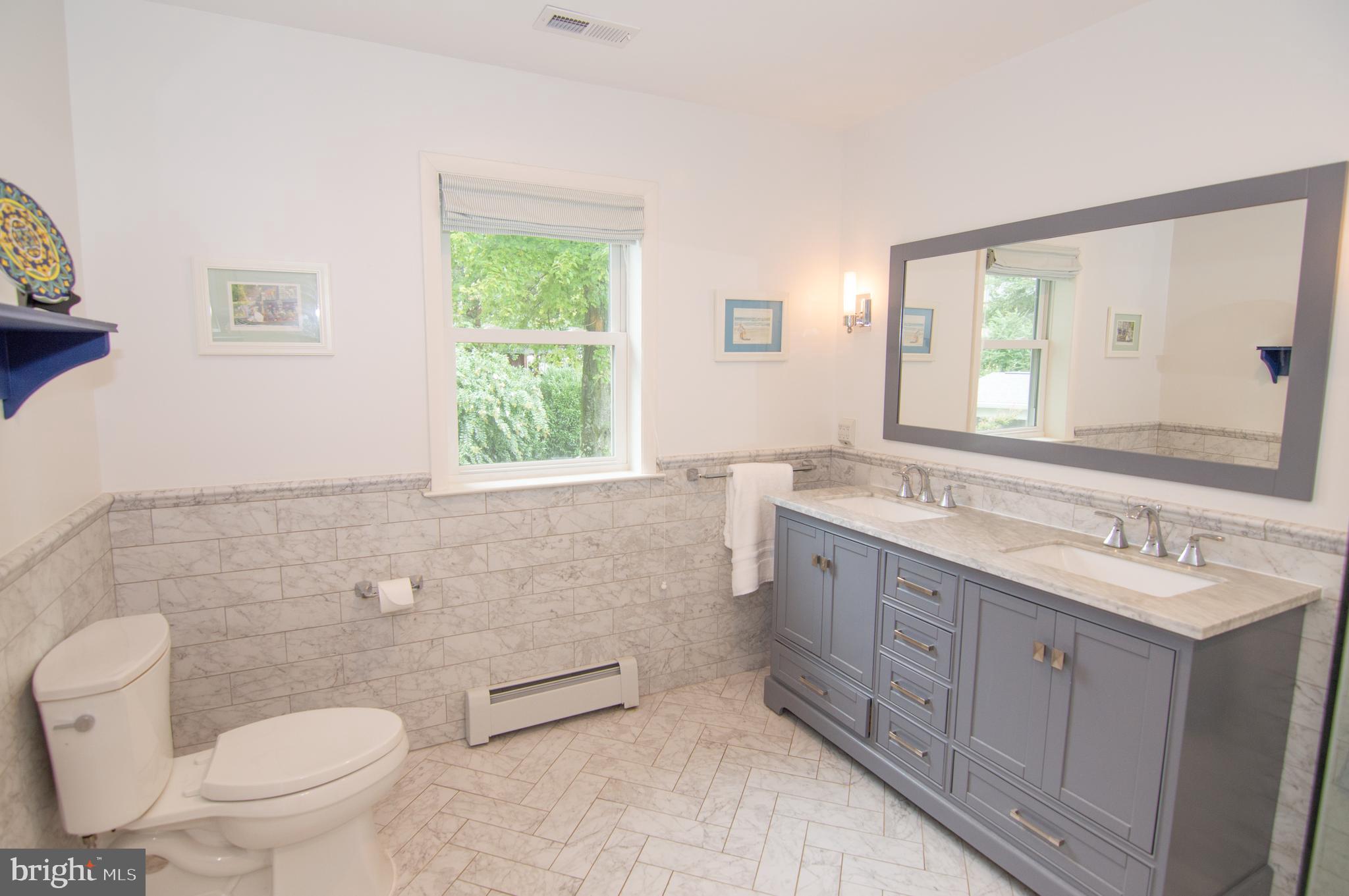 2407 North Rockingham Street Arlington, VA 22207 - Photo 58 of 83 Upper Level 2 Primary Bath