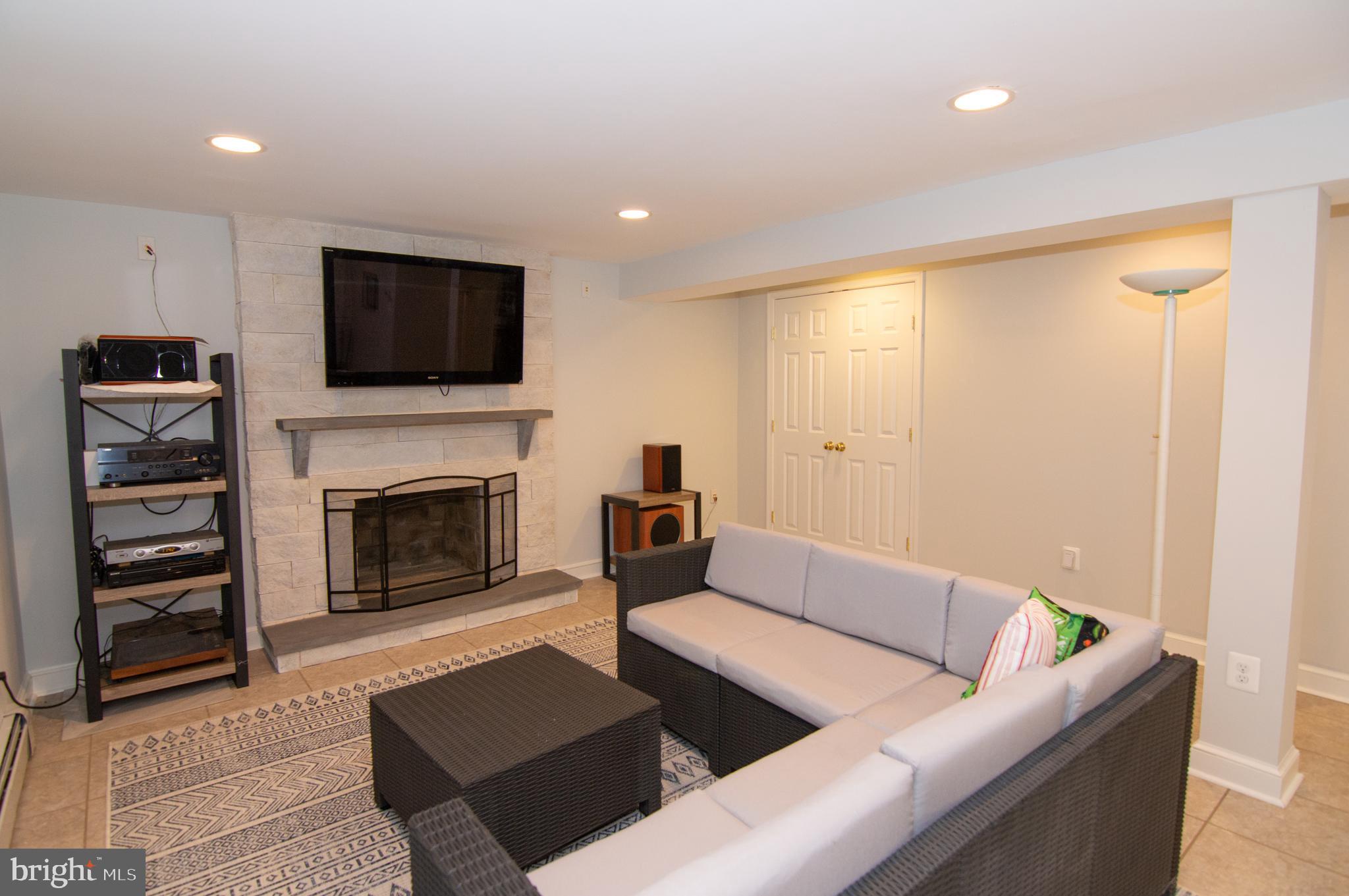 2407 North Rockingham Street Arlington, VA 22207 - Photo 77 of 83 Lower Level 2 Family Room w/ WBFP