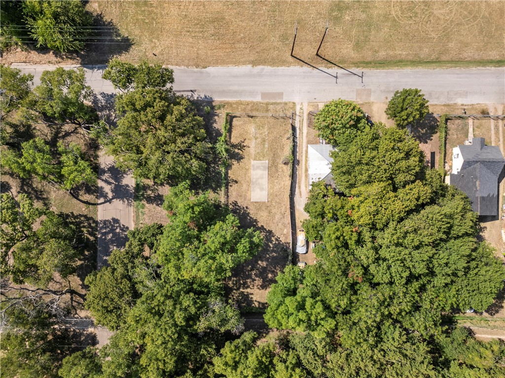 1003 East Clay Avenue Waco, TX 76704 - Photo 2 of 6