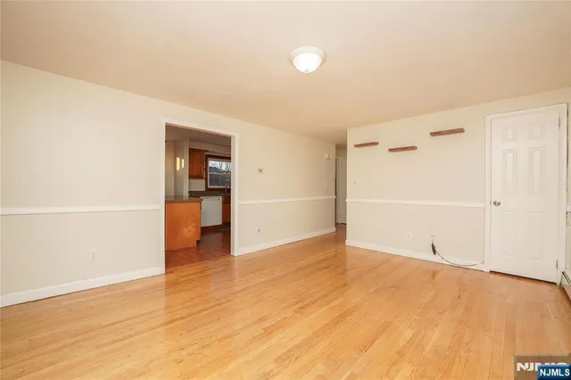 $2,300 | 142 Maple Avenue, Unit 2, Woodland Park, NJ 07424