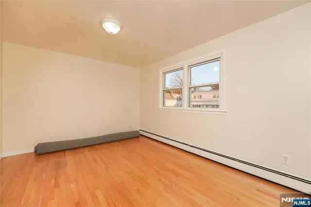 $2,300 | 142 Maple Avenue, Unit 2, Woodland Park, NJ 07424