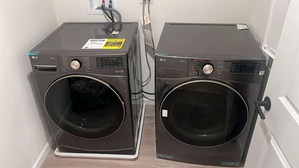 $3,250 | 24453 West Kroll Drive, Plainfield, IL 60585