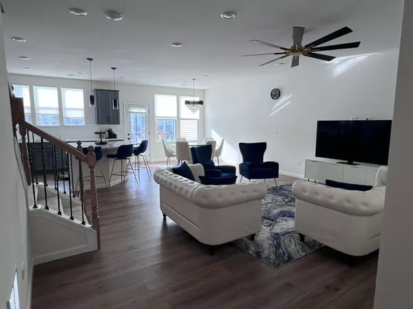 $3,250 | 24453 West Kroll Drive, Plainfield, IL 60585