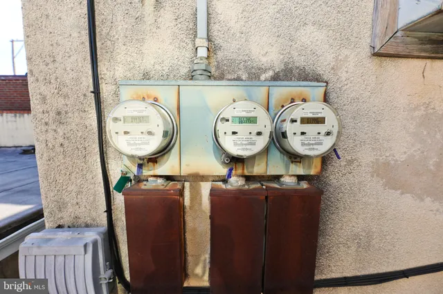 $299,000 | 232 Long Lane, Upper Darby, PA 19082